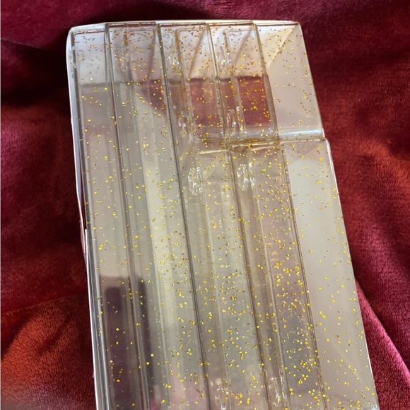 Juicy Couture Gold Makeup Organizer with Sleek Design - Picture 4 of 12